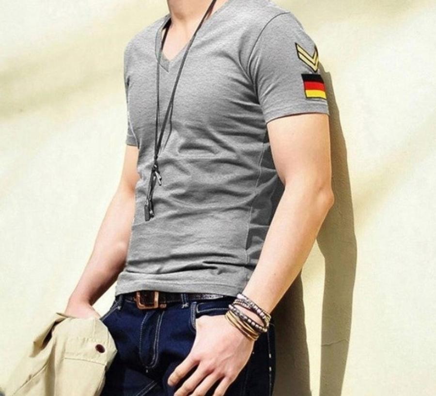 Men's Slim Fit Tee Shirt with Army Badge